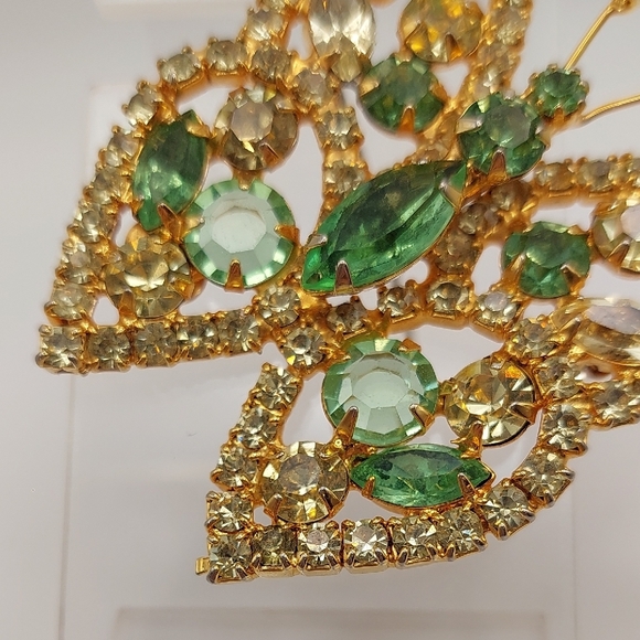 ALICE CAVINESS Green URANIUM GLASS Butterfly Vintage Glower Brooch Pin EVC - Picture 6 of 15